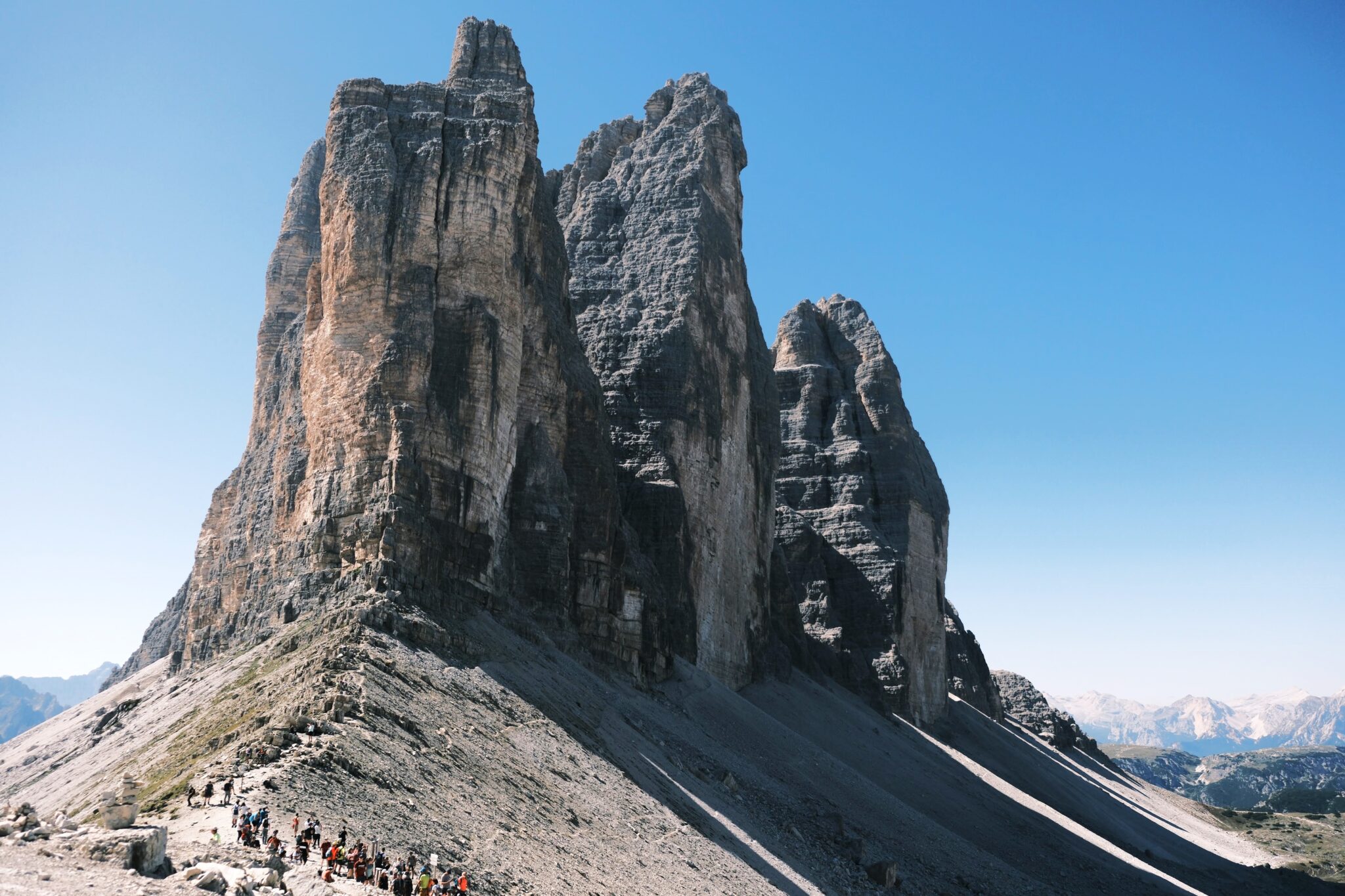 ヴェネツィア発 | ドロミテ日帰りハイキング！バスで行く絶景おすすめルート2選 - ひとりの旅と山歩き