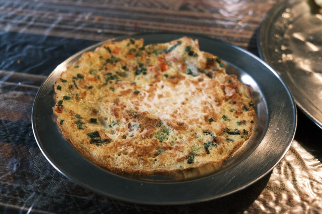 野菜入りオムレツ