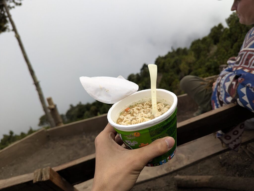 カップラーメンLucky。中米来たらぜひお試しあれ！